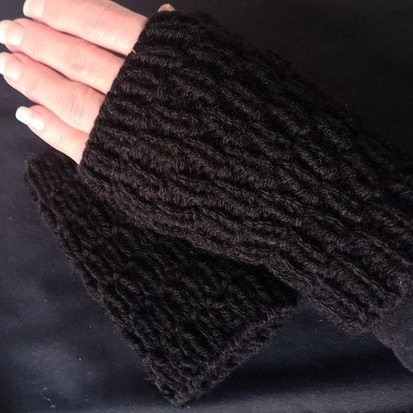 Black Knit Fingerless Texting Gloves Mittens Glovelets Product of Canada - Picture 1 of 7